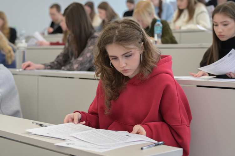 Заключительный этап Толстовской олимпиады по обществознанию и биологии