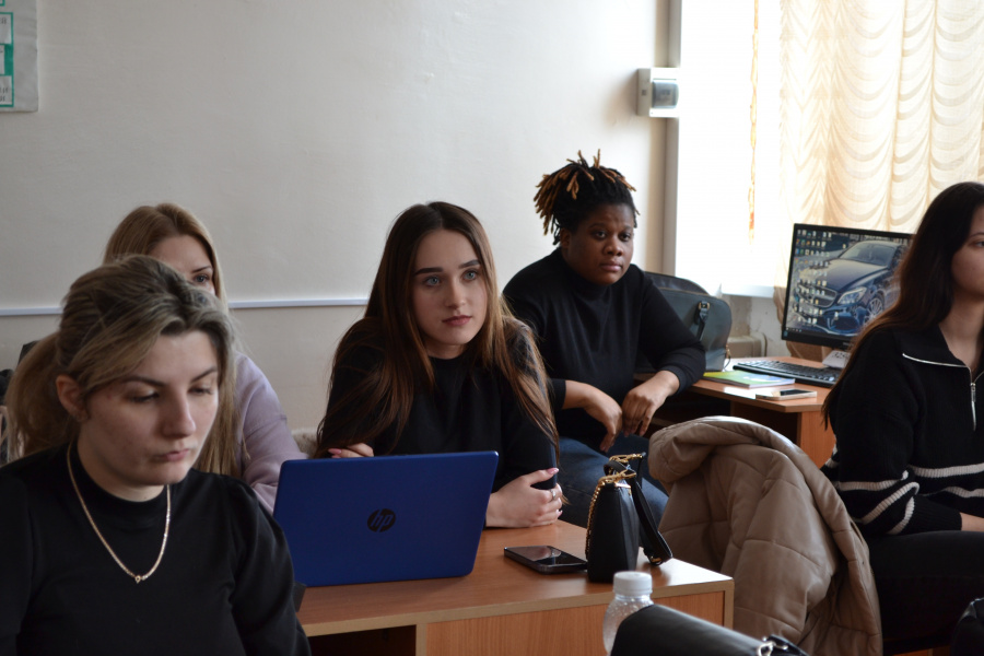 В помощь выпускникам