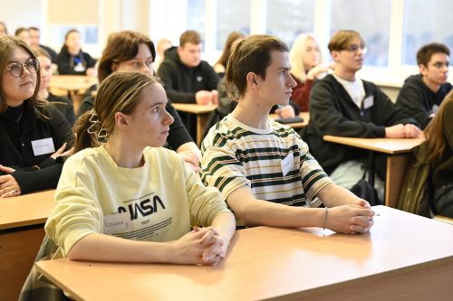 Определены полуфиналисты турнира математических боев среди первокурсников