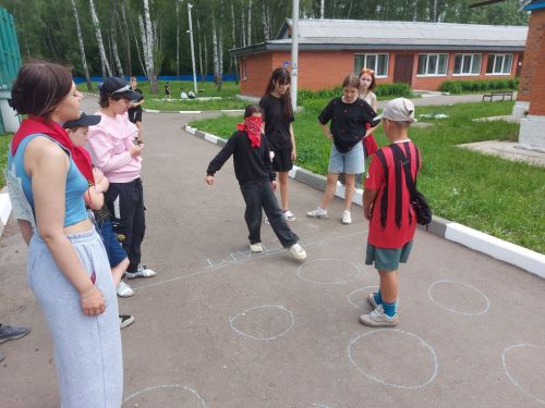 Сказка про непокорную царевну, 33 богатыря и День поэзии 