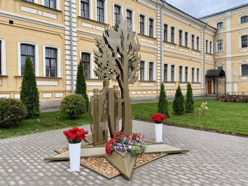 «Листья Памяти»: в Университете Льва Толстого открылось новое мемориально-выставочное пространство