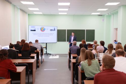 Антон Анисимов: Наша задача – создать в Университете Льва Толстого кластер кремний-органической химии