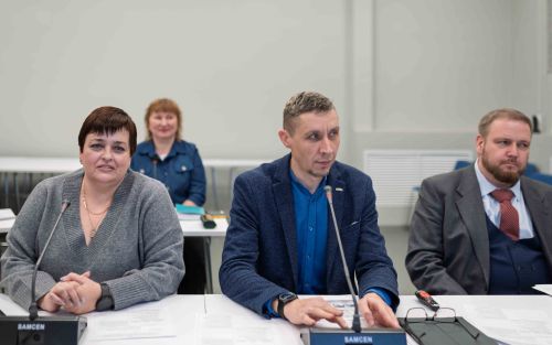 Университет Льва Толстого продолжает принимать участие в родительских собраниях