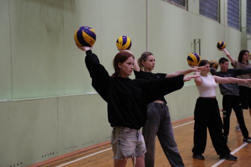 Экватор университетской смены: факультет физической культуры провел спортивную программу