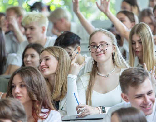 Правительство утвердило именную стипендию первокурсникам Толстовского университета