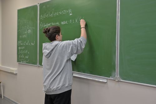 Назван победитель университетского турнира матбоев 