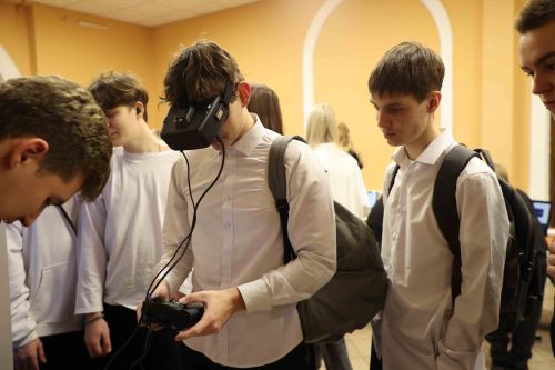 Школьники Новомосковска познакомились с Университетом Льва Толстого