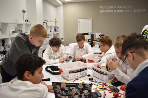 Робототехника с Университетом Льва Толстого 