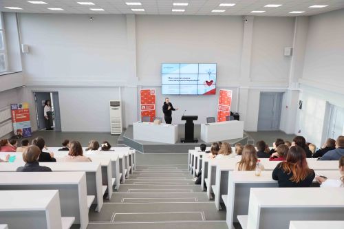 «Проще, чем кажется»: на лекции Общества «Знание» в Туле рассказали, как спасти своего генетического близнеца