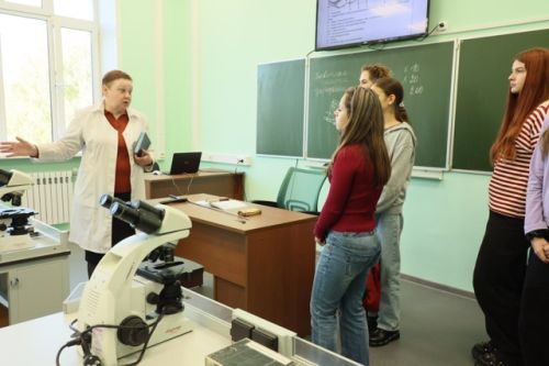 Калужские школьники побывали в гостях у Университета Льва Толстого