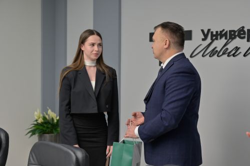 Студентки Университета Льва Толстого получили награды конкурса по финансовой грамотности