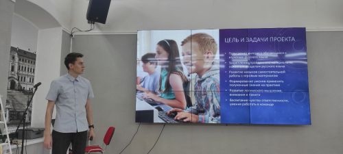 Первые защиты  проектов «Цифровой кафедры» 2024 года