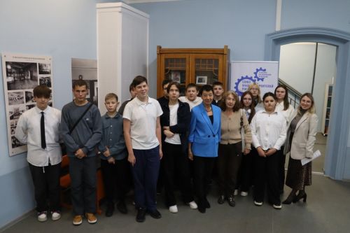 Экскурсия по историческому корпусу для участников акции «Неделя без турникетов»