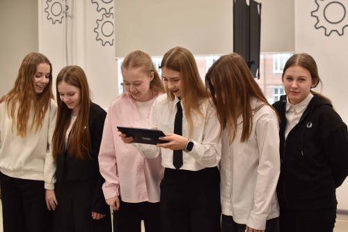 Технопарк Университета Льва Толстого посетили учащиеся Центра поддержки одаренных детей «Созвездие»