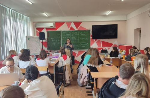 В Институте детства продолжается подготовка к летней вожатской практике