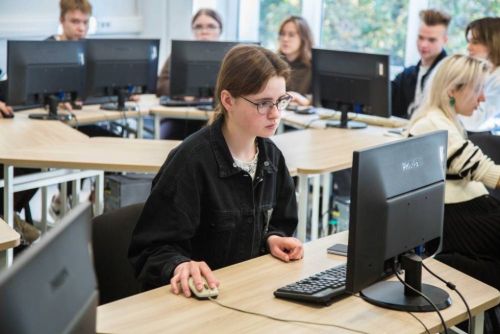 В России на "цифровые кафедры" с 2022 года поступили 280 тысяч человек