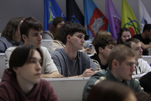 Конференция собирает друзей