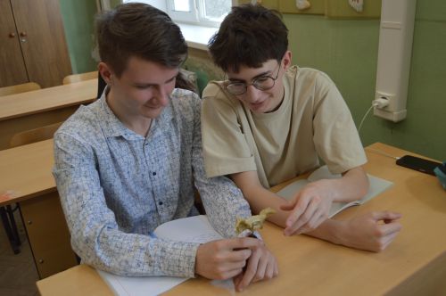 «ПРОвуз»: школьники из Узловой посетили занятие в Толстовском университете 